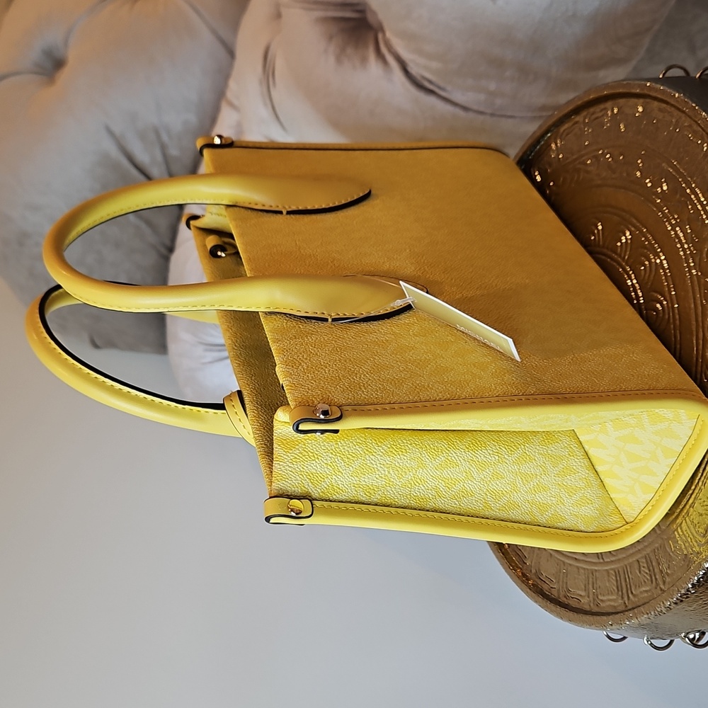 Michael Kors Mirella Small Signature Logo Crossbody Bag - Picture 3 of 10